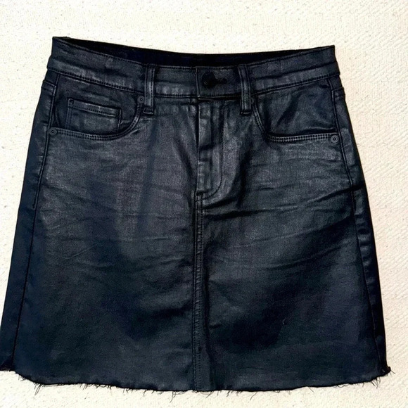 Blank NYC shiny/leather looking jean skirt. Size 27 - Picture 1 of 6